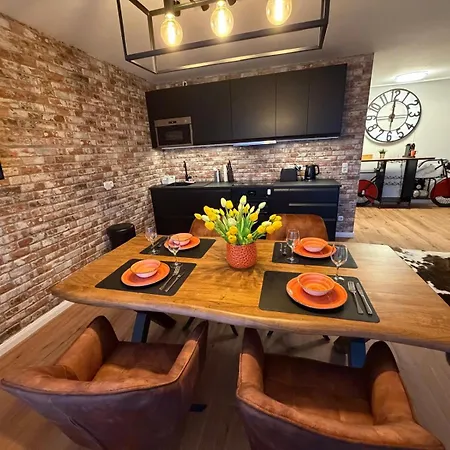 Διαμέρισμα Bee Design Nespresso Kueche Parkplaetze Ps5 *