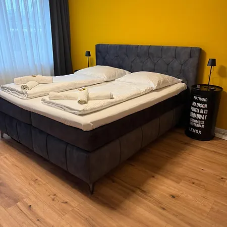 Bee Design Nespresso Kueche Parkplaetze Ps5 * Άαχεν